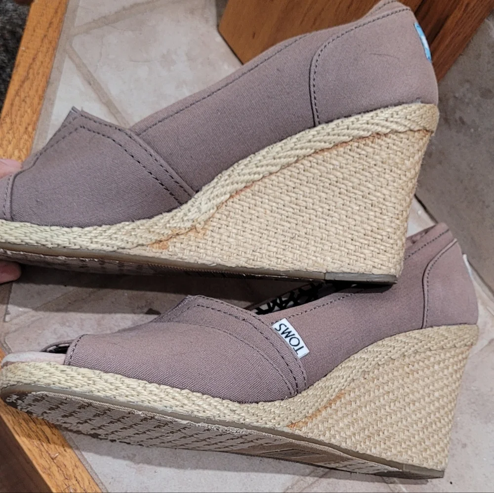 Tom's Tan Calypso Canvas Wedge Espadrilles Women's Size 9 - Picture 6 of 9